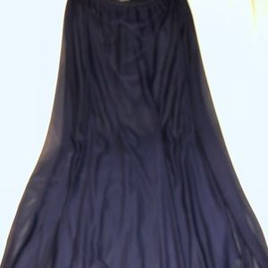 Xscape Skirts - Xscape NWT formal mermaid skirt - chiffon Sz 4 Xscape Skirts - Xscape NWT formal mermaid skirt - chiffon Sz 4